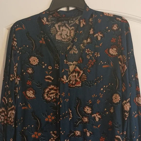 Sanctuary Dress - Picture 2 of 6